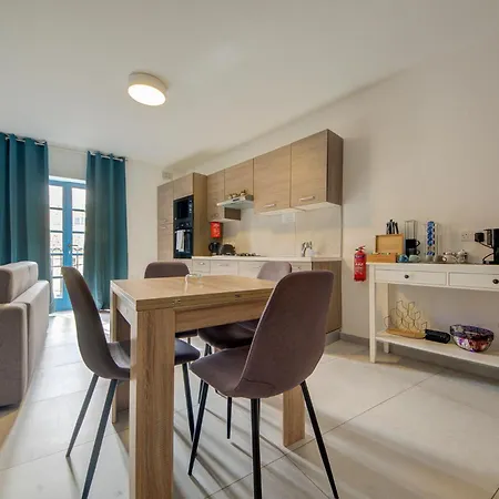 Apartment Penthouse In With Views & Terrace By 360 Estates *