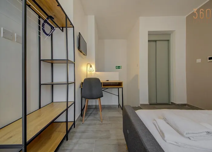 Appartamento Penthouse In With Views & Terrace By 360 Estates