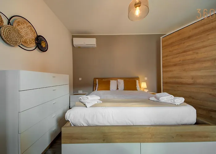 Penthouse In With Views & Terrace By 360 Estates Διαμέρισμα *