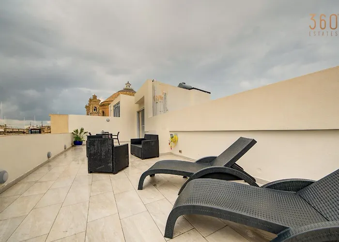 Διαμέρισμα Penthouse In With Views & Terrace By 360 Estates Mosta