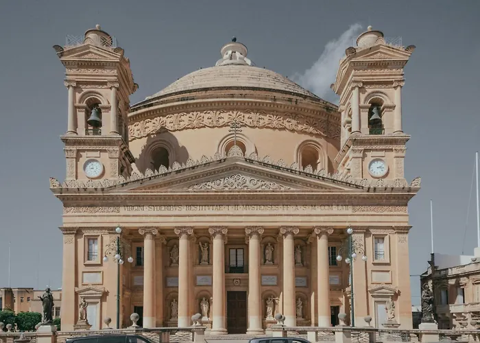 Penthouse In With Views & Terrace By 360 Estates *