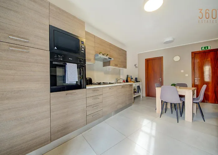 Penthouse In With Views & Terrace By 360 Estates Διαμέρισμα