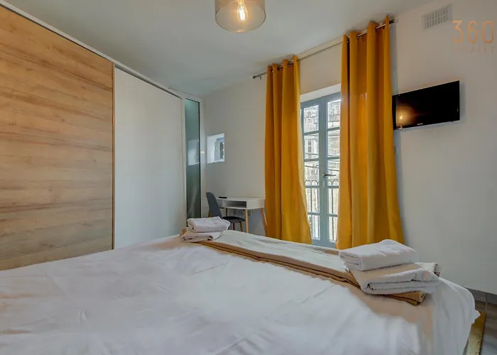 Penthouse In With Views & Terrace By 360 Estates Διαμέρισμα *